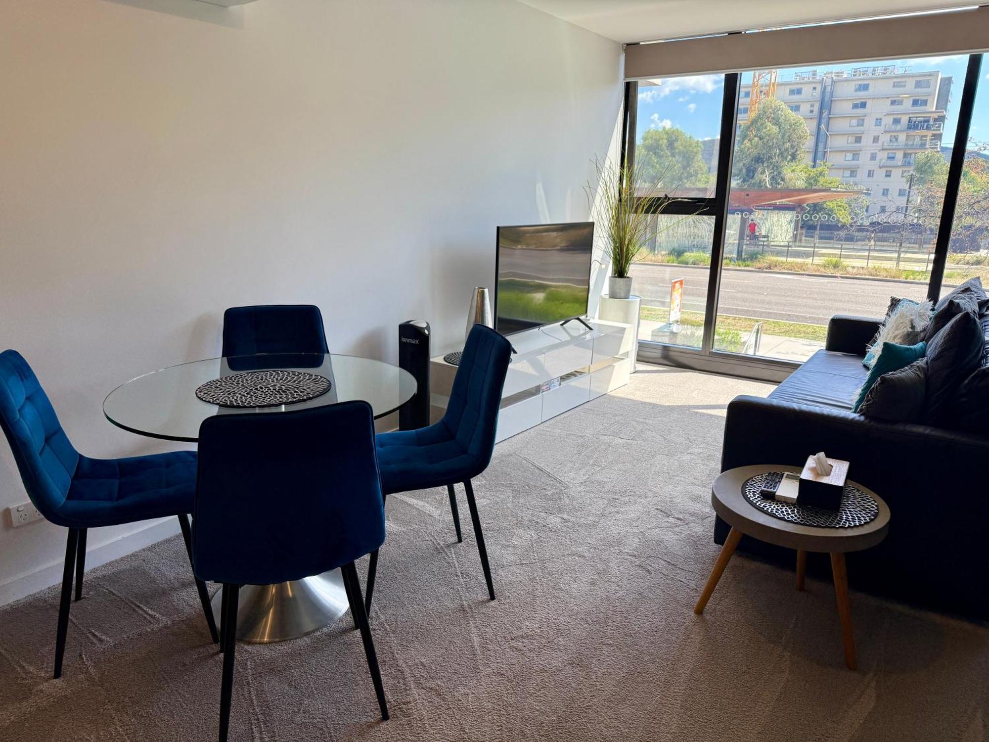 Midnight Luxe 1Br 1Bath Apartment 104 In The Heart Of Braddon Pool Sauna Secure Parking Wine Wifi Canberra Bagian luar foto