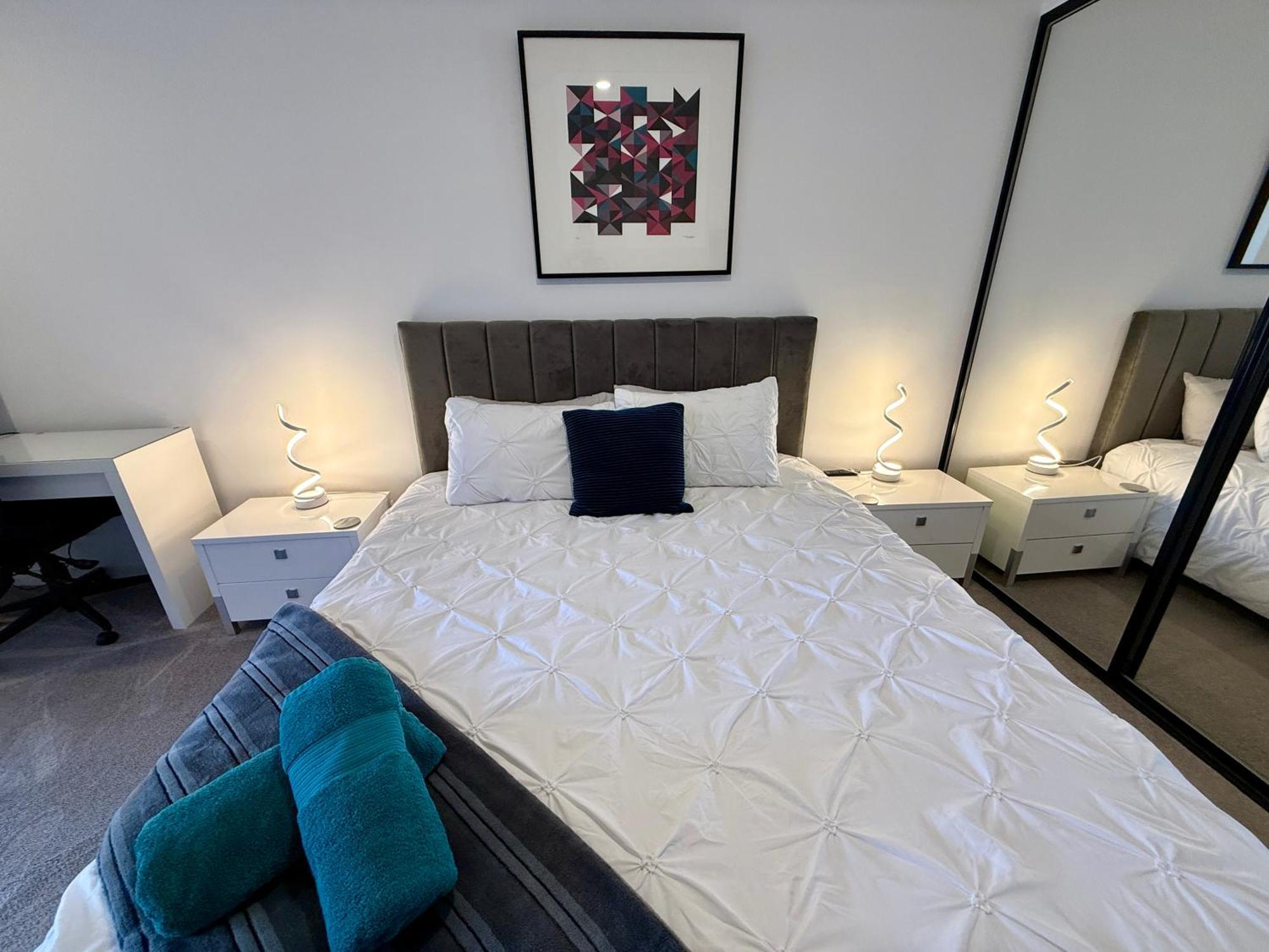 Midnight Luxe 1Br 1Bath Apartment 104 In The Heart Of Braddon Pool Sauna Secure Parking Wine Wifi Canberra Bagian luar foto